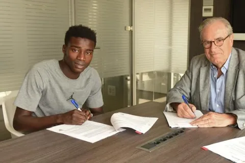 Barça : Wagué a signé son contrat (Officiel)