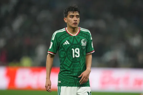 Mercato – Le plan d’Arsenal pour griller le PSG et la concurrence avec le wonderkid Gilberto Mora