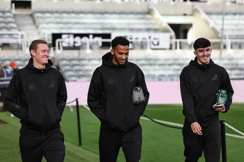 Mercato - L’OM à la lutte avec la Juve et Dortmund pour un défenseur