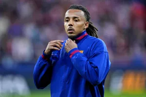 Mercato Barça : un latéral droit roumain à 25 M€ pour remplacer Jules Koundé ?