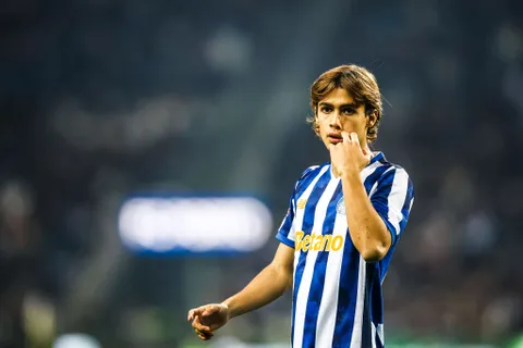 Mercato PSG : la pépite Rodrigo Mora donne sa réponse à Luis Campos