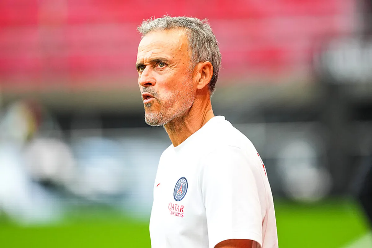 PSG : “c’est incroyable qu’il joue déjà comme ça”, Luis Enrique défend son jeune chouchou décrié