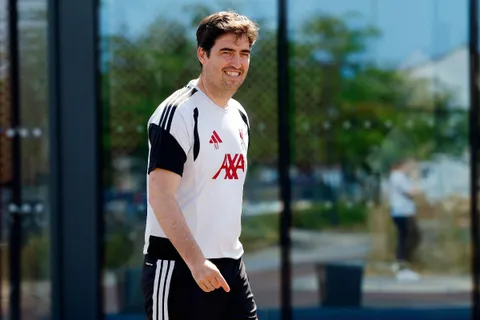 Liverpool : “il nous faut plus…”, la première requête mercato d’Andoni Iraola