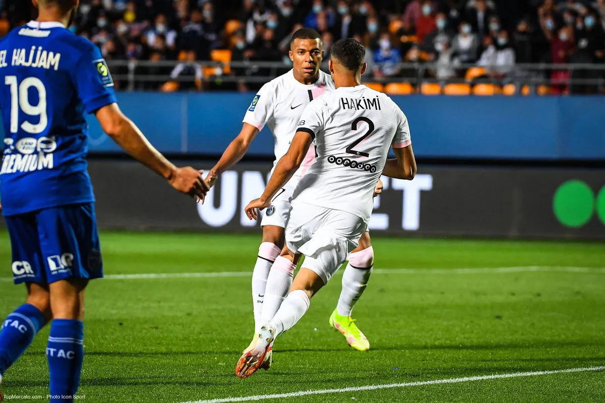 Achraf Hakimi, ESTAC-PSG