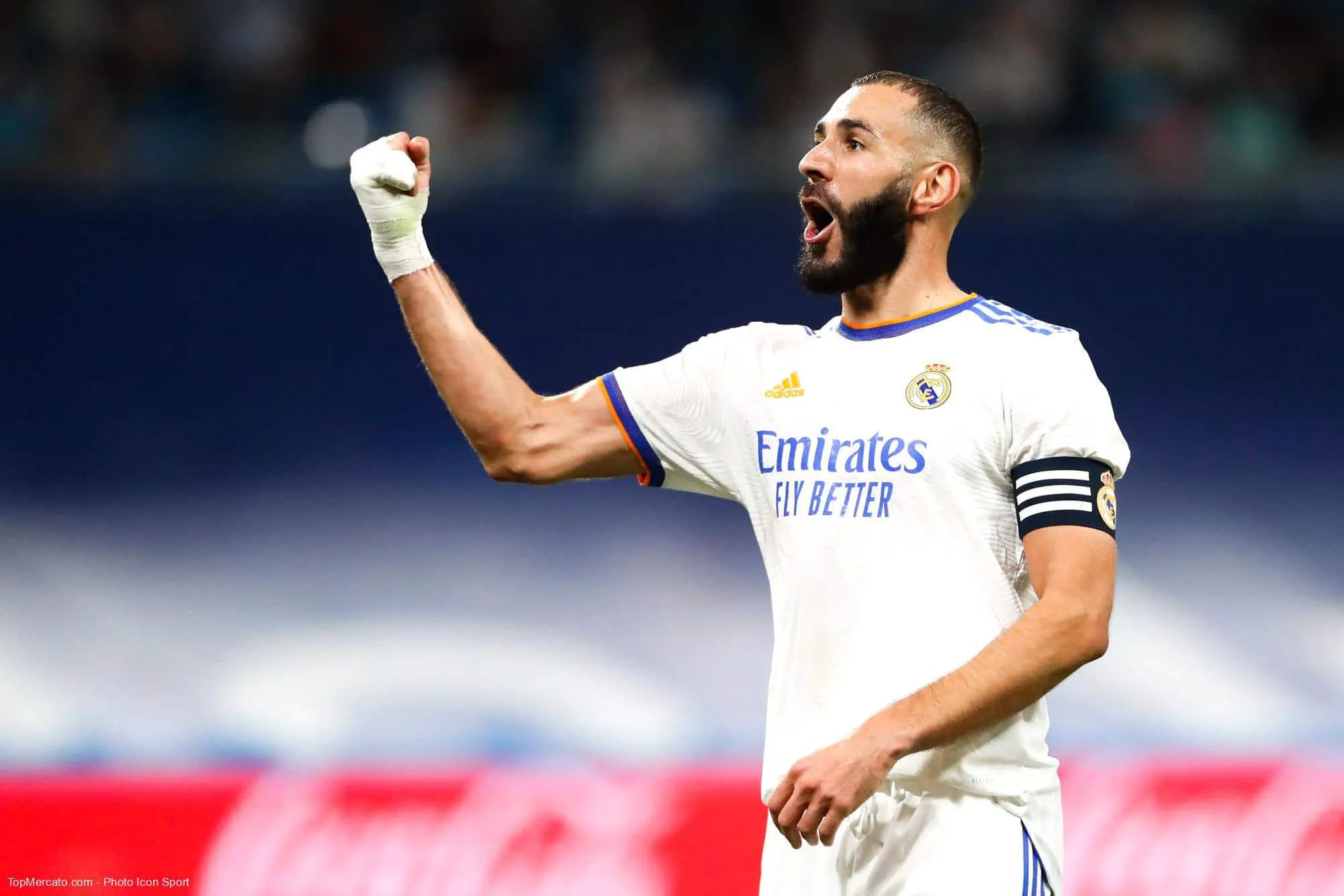 Lors de l’édition 2021-2022 de la Ligue des Champions, Karim Benzema a marqué un triplé lors de deux matchs. Contre quelles équipes ?