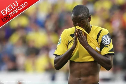 Sortie de vestiaires avec… Adrian Ramos