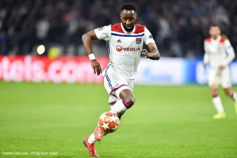 OL : Chelsea suit Dembélé