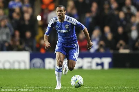 Ashley Cole au PSG, la folle rumeur anglaise !