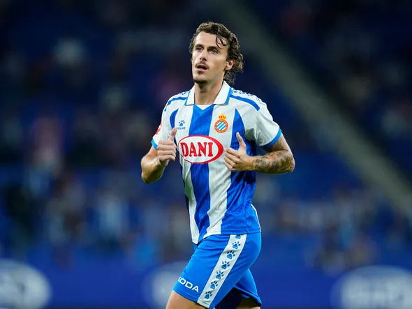 Mercato Barça : “distinction” et “admiration” du vestiaire pour Carlos Romero, le latéral qui a muselé Yamal dans le derby