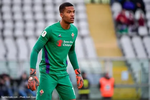 Fiorentina : Nantes va attirer Alban Lafont en prêt