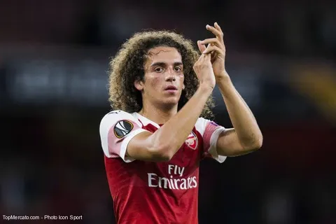 Arsenal : Guendouzi chambre Fellaini sur sa coupe