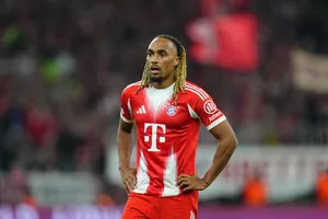 Mercato Bayern : ex-cible de l’OM, Sacha Boey reçoit une offre en Premier League