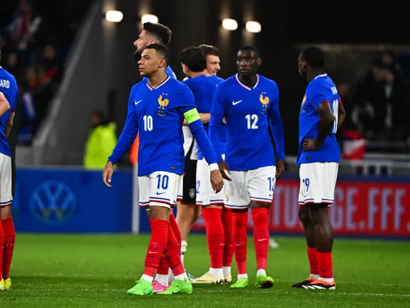 Equipe de France : réservistes, poissards, oubliés, Chimbonda… Êtes-vous incollable sur les listes des Bleus ? (Quiz)