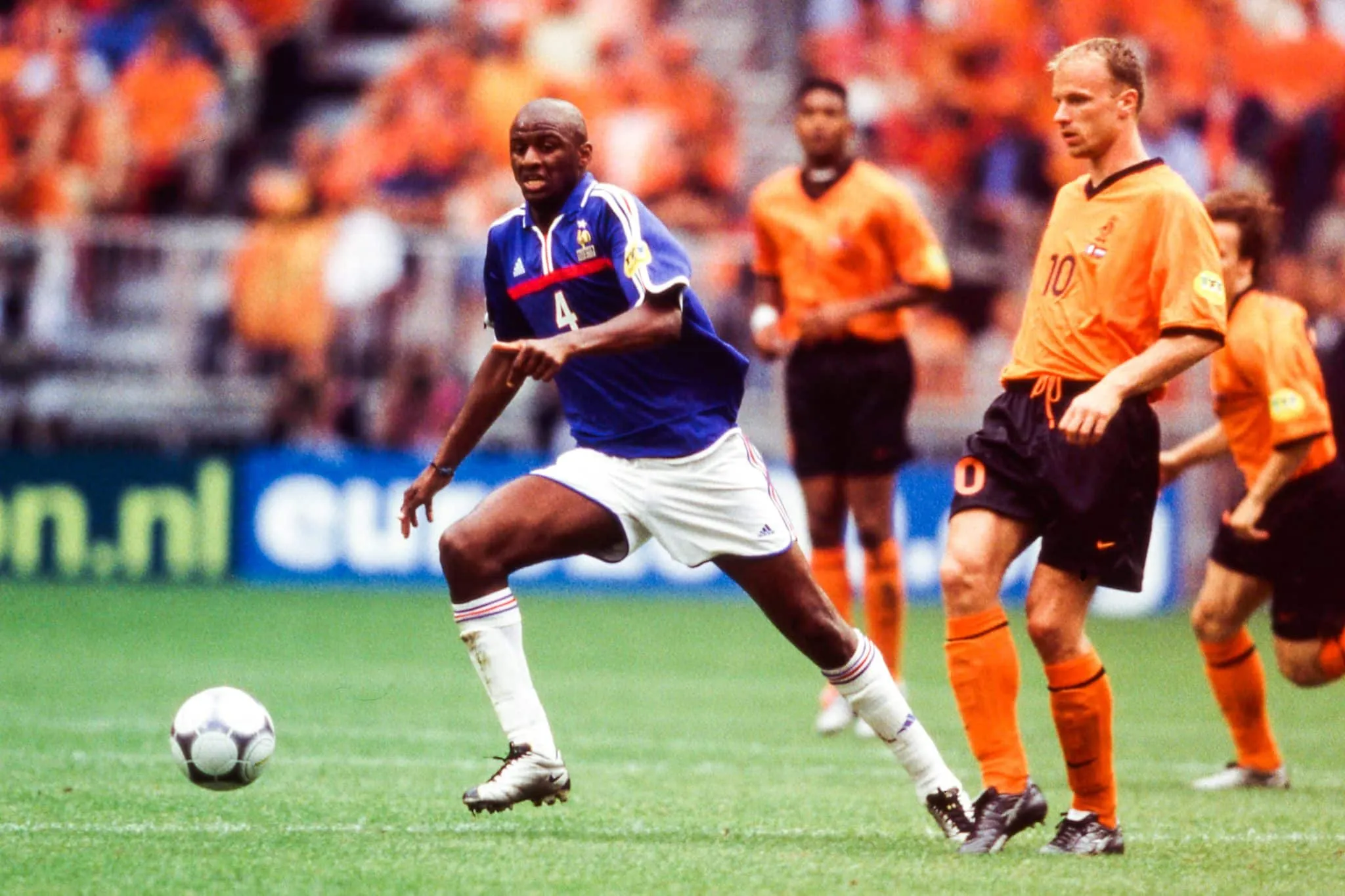 Quel a été le score du match de poule de l’Euro 2000 entre la France et les Pays-Bas ?