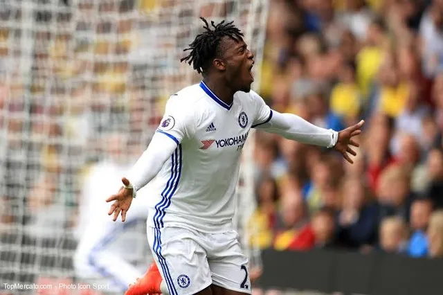 Chelsea : Naples surveille aussi la situation de Batshuayi