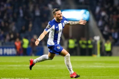 PSG : le transfert d’Alex Telles en bonne voie ?