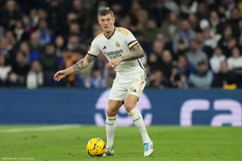 OM : “comme Toni Kroos”, Pied s’enflamme pour une recrue !