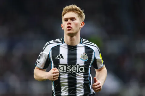 Mercato Manchester City, Liverpool, Arsenal : Newcastle se positionne pour Lewis Hall, sa pépite courtisée par l’Europe