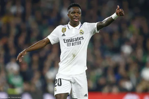Real Madrid : Ancelotti a aimé l’attitude de Vinicius