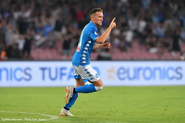 Naples : Zielinski sur les tablettes du PSG ?