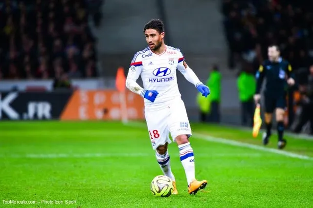 Fekir prolonge dans la fosse au Lyon (Officiel)