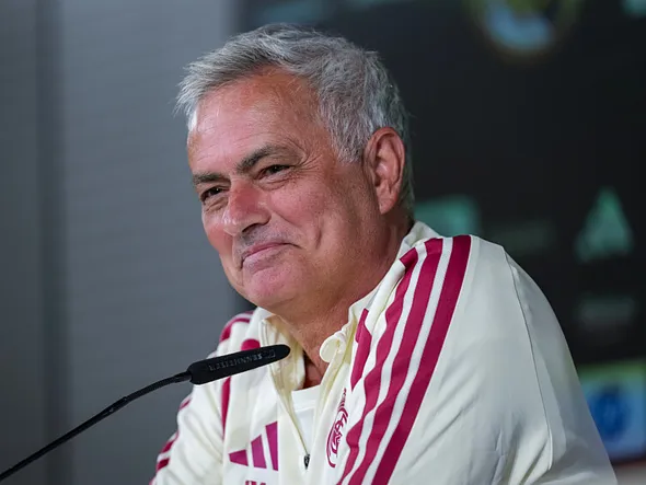 “Il a élaboré un super plan, incroyablement courageux” : Mourinho encensé par une légende du Real Madrid après le Clasico