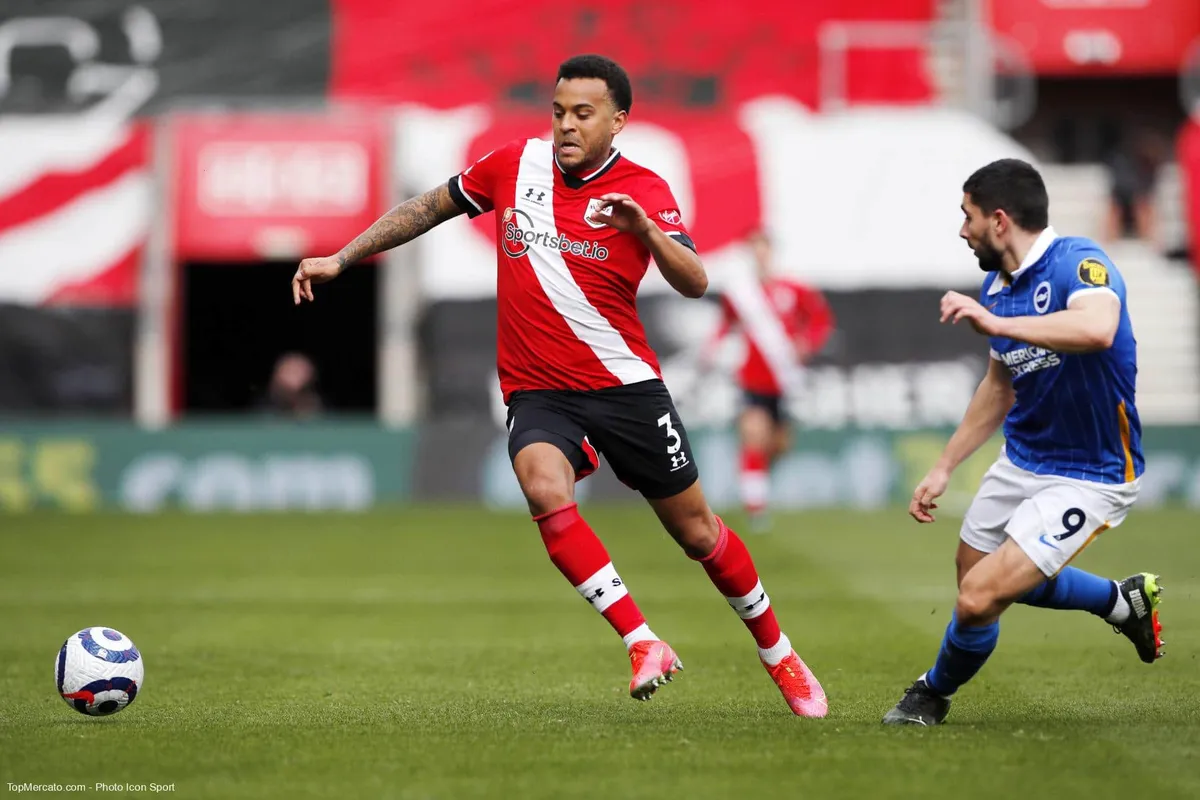 Leicester : Ryan Bertrand a signé pour trois ans