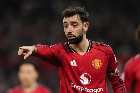 Mercato Manchester United : Bruno Fernandes souffle le nom de son successeur idéal, Manchester City a la même idée !