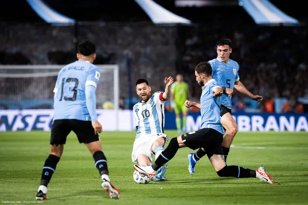 Lionel Messi Manuel Ugarte Argentine Uruguay