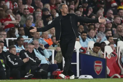 Le PSG et Arsenal également à la bataille pour un ex-défenseur de Ligue 2 à 25 M€