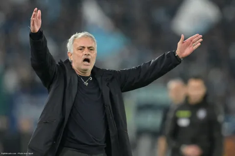 Mercato - Mourinho lâche un démenti, les fans de Fenerbahçe dégoutés !