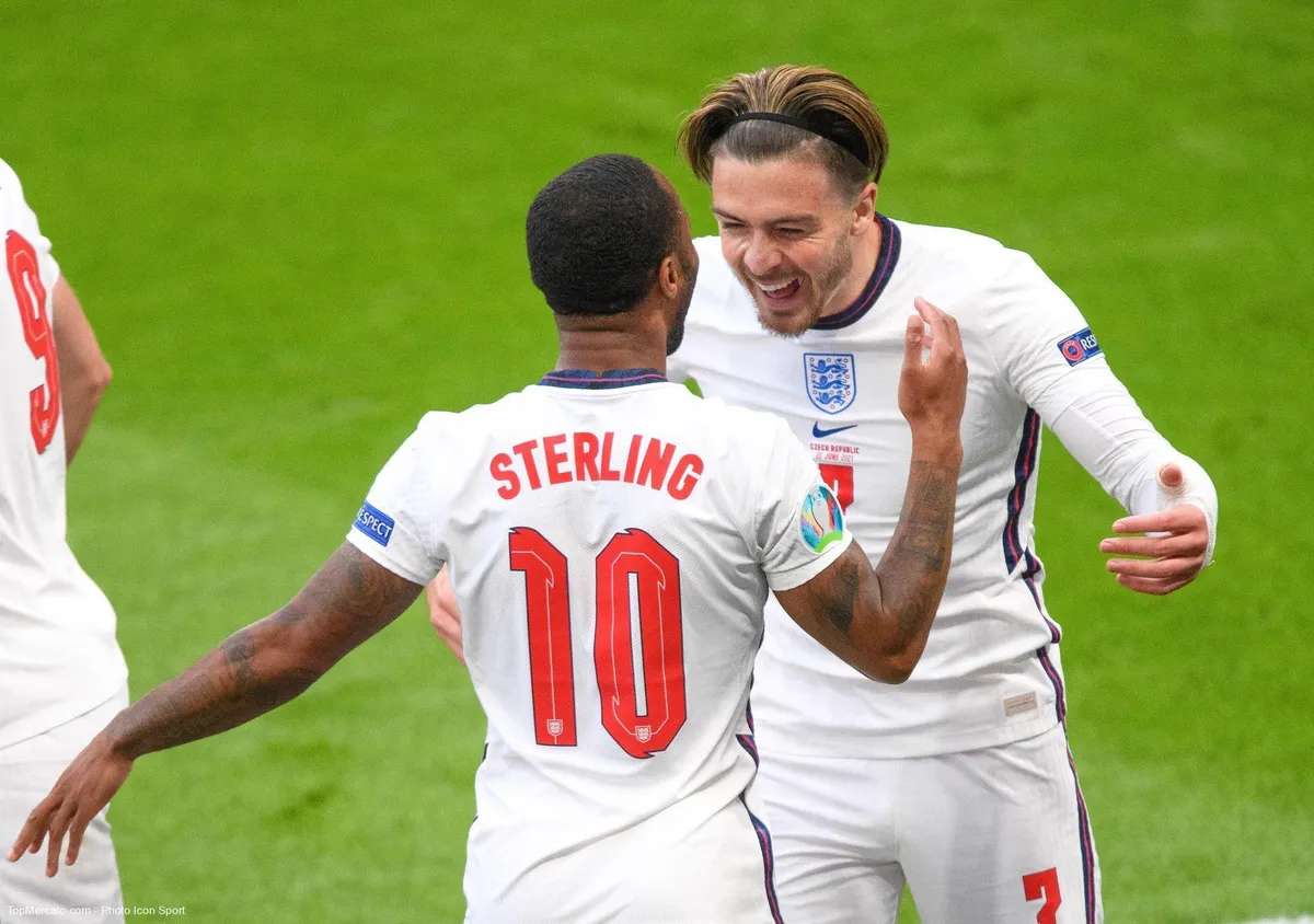 Raheem Sterling et Jack Grealish, Angleterre-République Tchèque