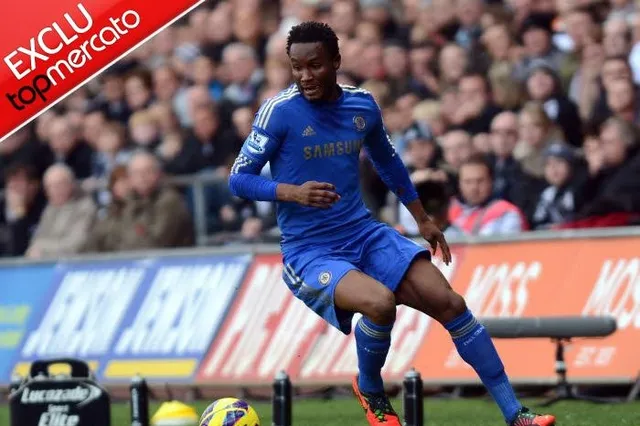 Sortie de vestiaires avec… Obi Mikel