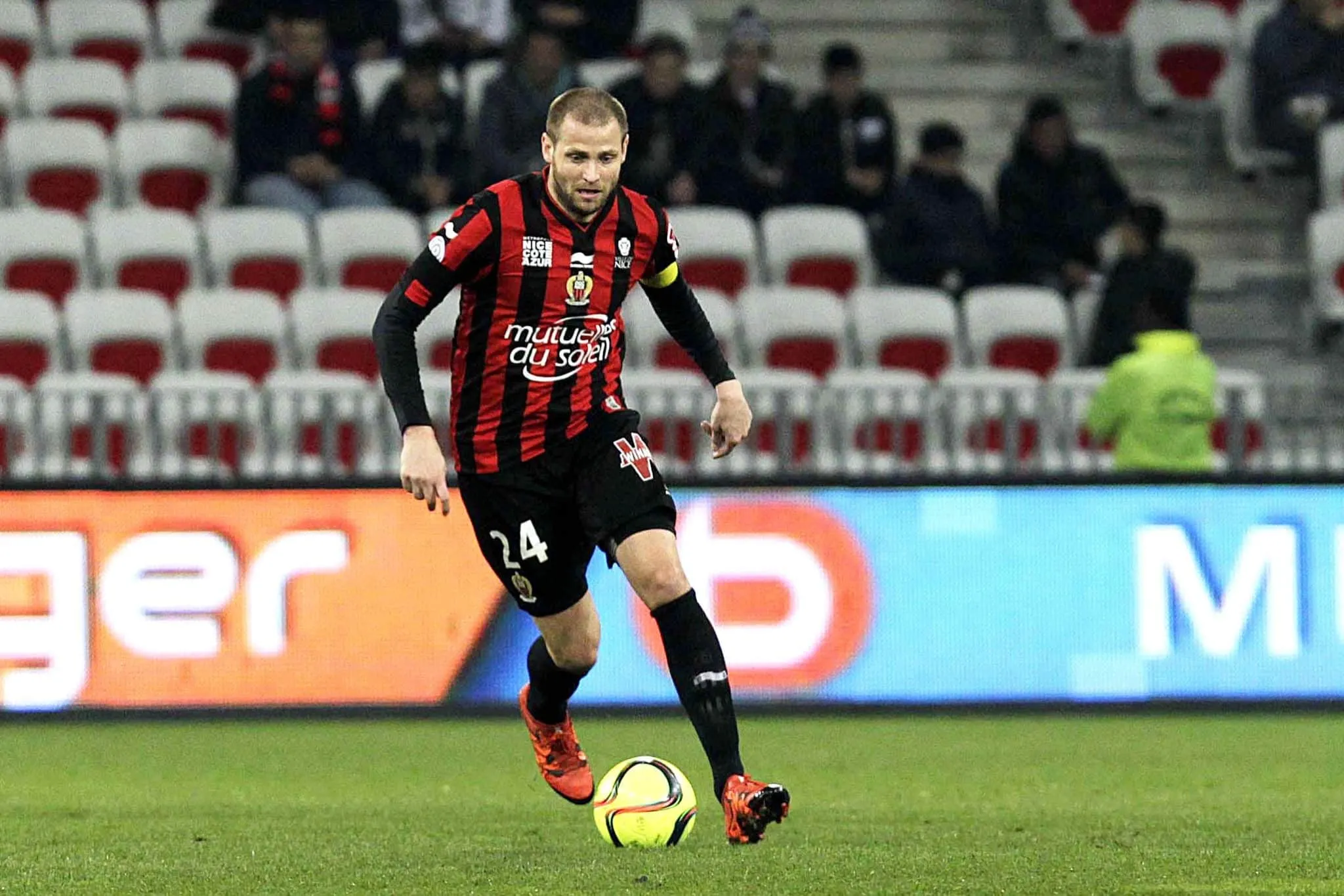 Quel coach croisé au LOSC et à l’OL Mathieu Bodmer retrouve-t-il à Nice, le 10 septembre 2013, après avoir signé un contrat en tant que joker ?
