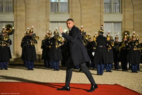 Mercato - PSG : la mise au point de Macron sur Mbappé !