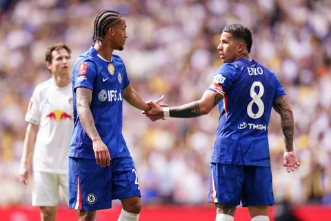“Vu comment Chelsea est géré, si j’étais lui, je ferais tout pour partir”, un ancien Blue pousse Joao Pedro dans les bras du Barça