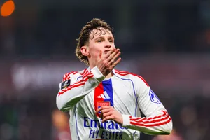 Mercato – 7 clubs de Premier League frappent à la porte pour Tyler Morton, l’OL dévoile son prix