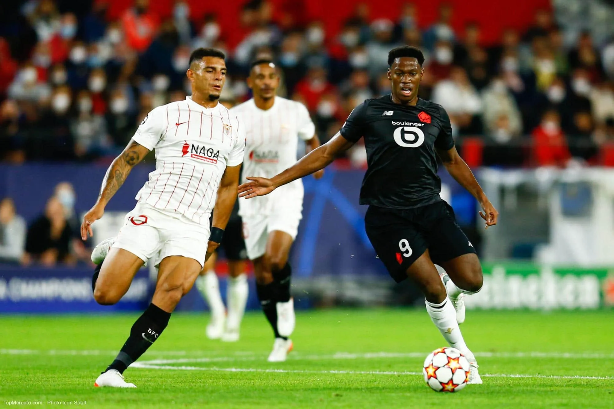 Diego Carlos et Jonathan David, match FC Séville-Lille LOSC