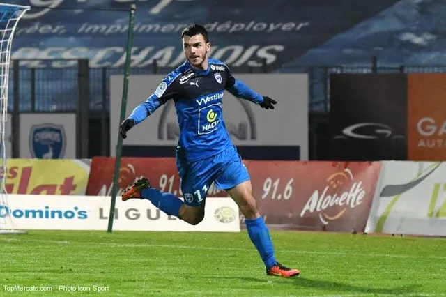 L’affiche face au PSG, sa saison, son avenir à Niort… Les confessions d’Adrian Dabasse à TM