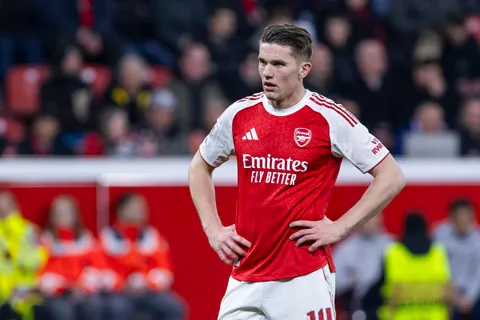 “Avec lui à la place de Gyokeres, Arsenal serait déjà champion”, Vladimir Smicer conseille un buteur 50 M€ moins cher aux Gunners