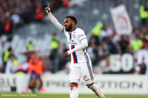 Arsenal : Aulas trop gourmand pour Lacazette ?