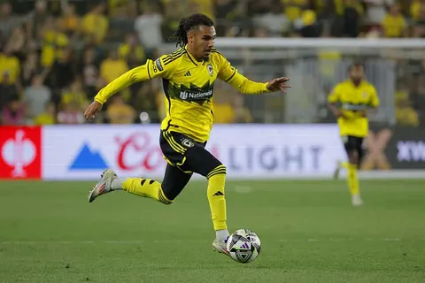 Algérie : les débuts retentissants de Mohamed Farsi !