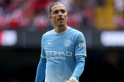Mercato Manchester City : tiraillé entre deux destinations, Grealish aurait une préférence