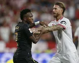 Real Madrid : victime d’actes racistes, Vinicius taclé par un ancien Sévillan