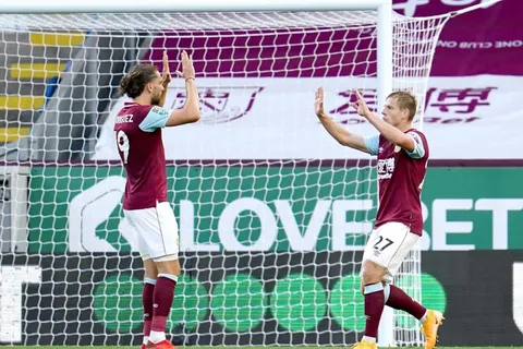 Officiel Mercato - Burnley : un cadre prolonge chez les Clarets