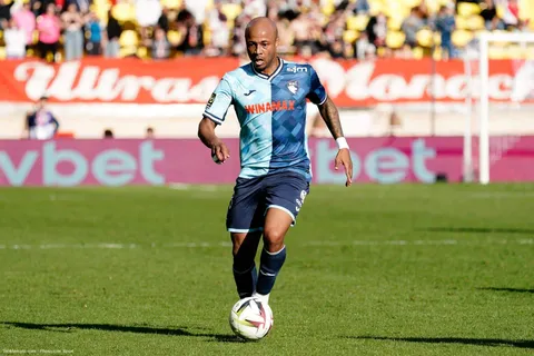 Deux clubs (européens) de Ligue 1 à la lutte pour Ayew