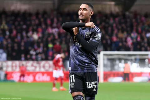 Mercato - Après Toko Ekambi, l’OL va perdre un autre ailier !