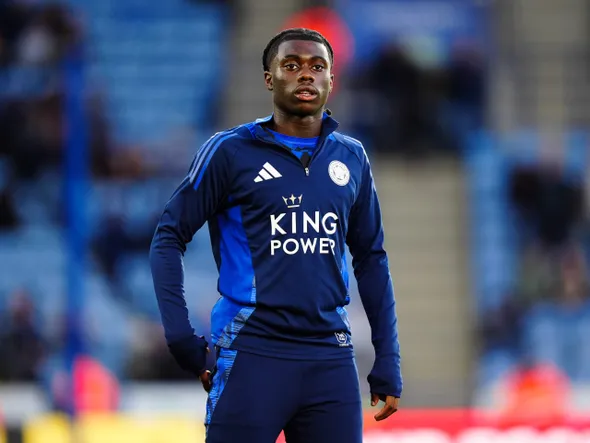 Mercato : Manchester United lance le derby avec City pour le joyau Jeremy Monga