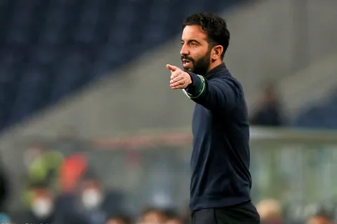 Mercato - Chelsea : un entraîneur portugais pointe le bout de son nez