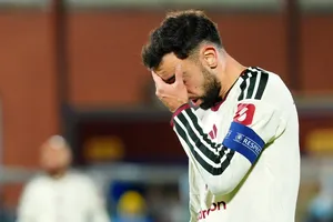 “Pourri de haut en bas” : l’avis tranché de Carragher sur la situation de Manchester United, Bruno Fernandes et Carrick